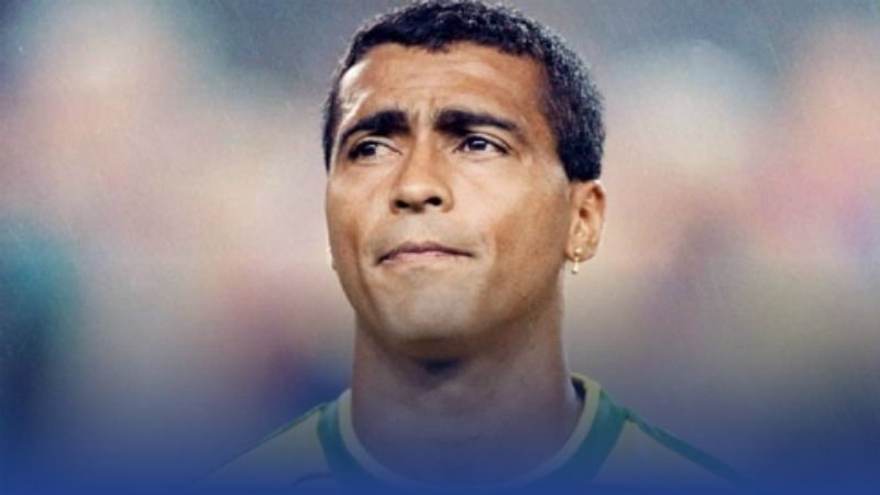 Romário lập kỳ tích 66 bàn năm 2000, khẳng định bản năng sát thủ ở tuổi 34.