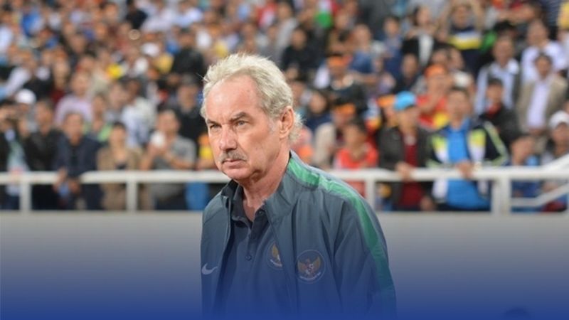 HLV Alfred Riedl đặt nền móng chuyên nghiệp và hiện đại hóa bóng đá Việt Nam.