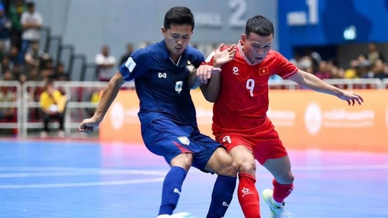 Futsal là bóng đá trong nhà chính thức của FIFA