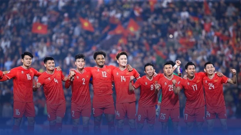 Bóng đá Việt Nam: Hành trình 130 năm từ đam mê mãnh liệt đến kỳ tích châu lục.