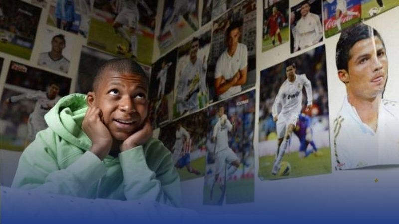 Mbappé sinh ra tại Bondy, Pháp trong gia đình có truyền thống thể thao.