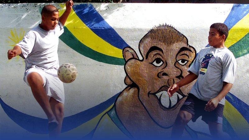 Bóng đá đường phố blazil